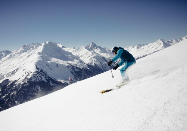     Skiing in Tyrol 